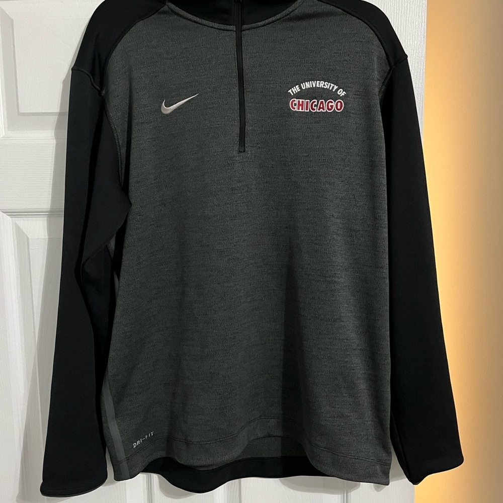 Nike University of Chicago Dri-Fit Quarter-Zip